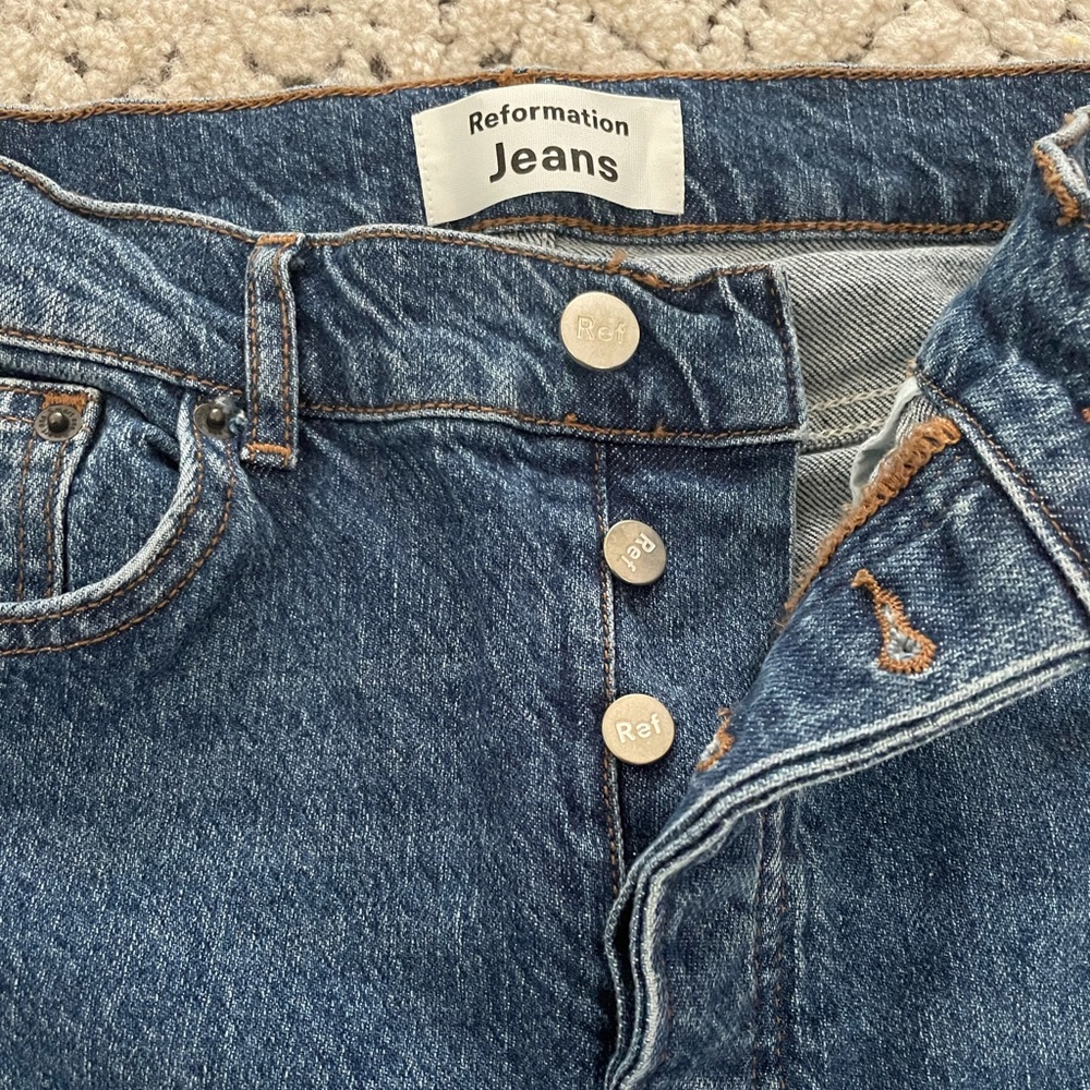 Reformation Serena High Rise Crop - Picture 4 of 8